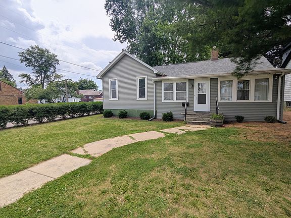 2nd image of 1035 Bucklin St