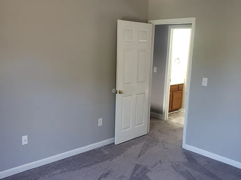 Unit 6 - Large Bedroom