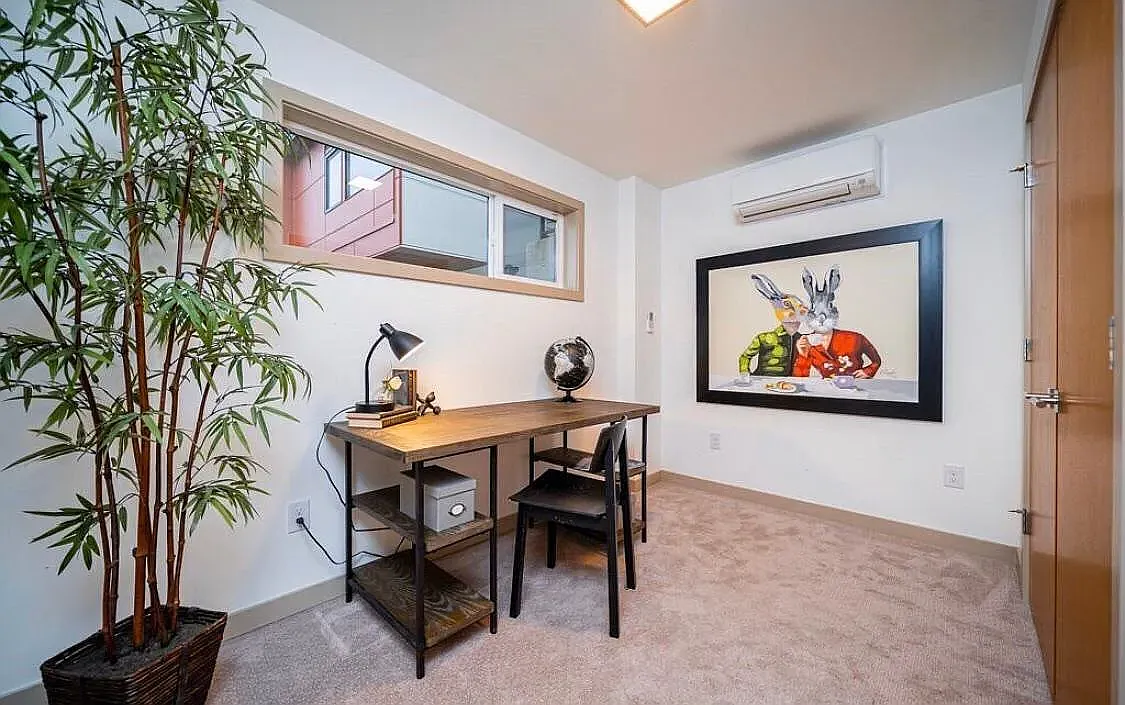 3 bed, 3.5 bath, 1900 sqft, $4,250 — Photo 4
