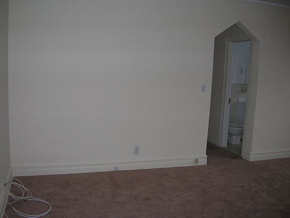 4th image of 40 E Birch St APT 3B