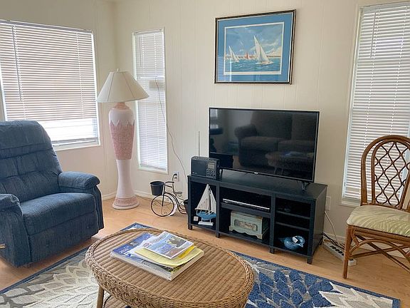 5th image of 273 Sunnyside Ln