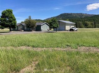 150 Sunny Meadow Dr, Cle Elum, WA 98922