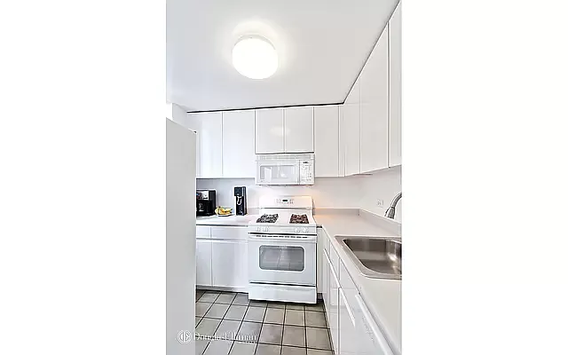 Rented by Douglas Elliman | media 3