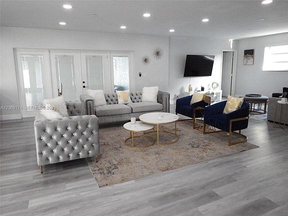 5th image of 1711 N 50th Ave