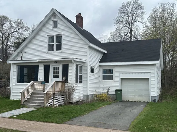 264 Almont Ave, New Glasgow, NS B2H 3G9
