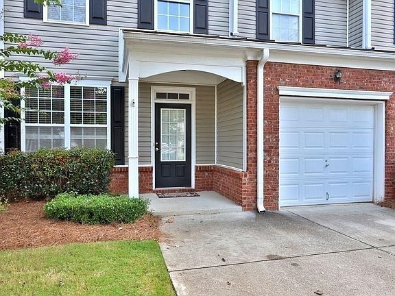 3rd image of 3709 Hutchinson Trace Dr