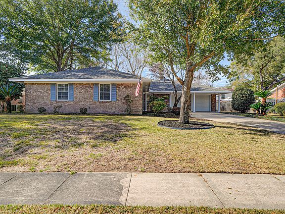 3rd image of 268 Briarwood Cir