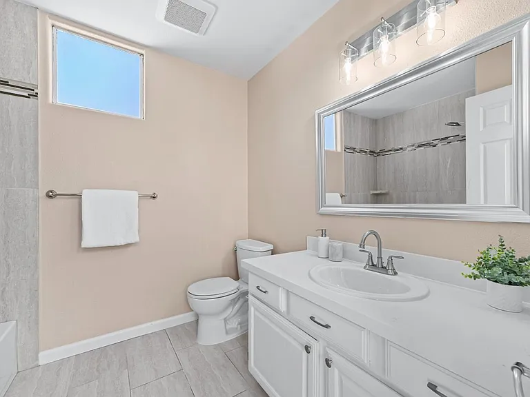 856 Lakeshore Dr — Photo 26