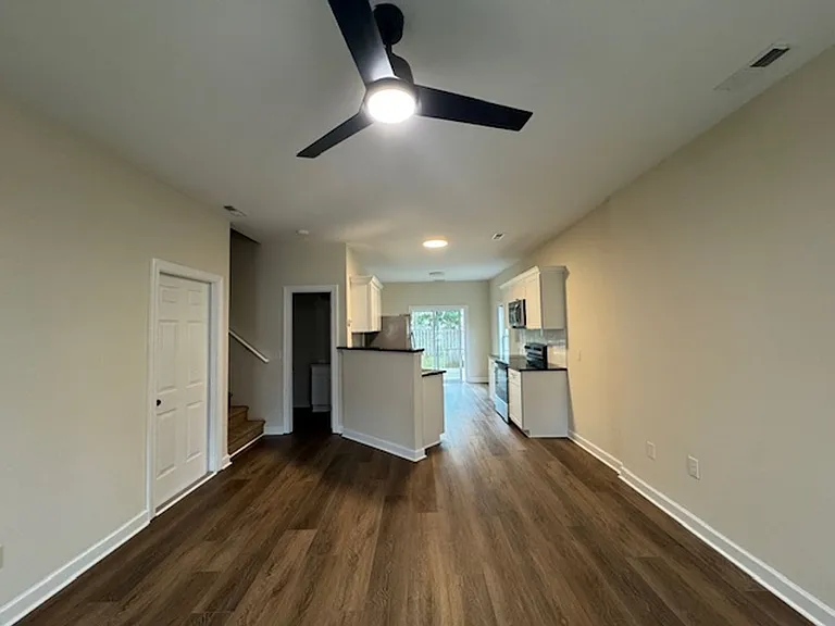 150 Raye Dr — Photo 2
