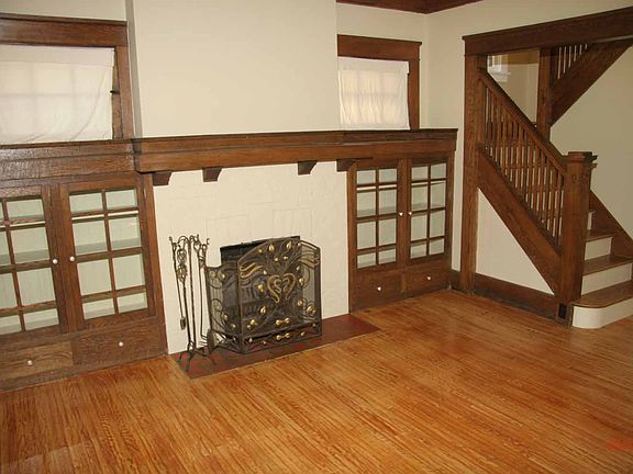 3rd image of 3002 Parkwood Ave