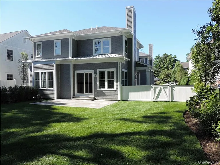 220 Central Ave — Photo 25