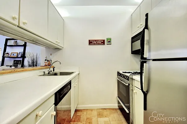Sold by City Connections Realty | media 4