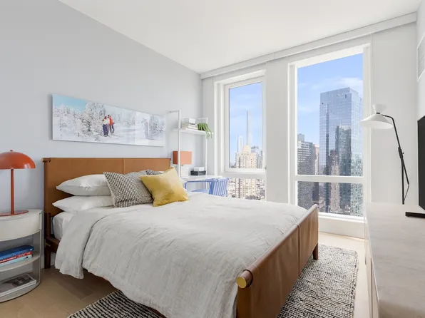 555 West 38th Street 4005 image 1 of 10