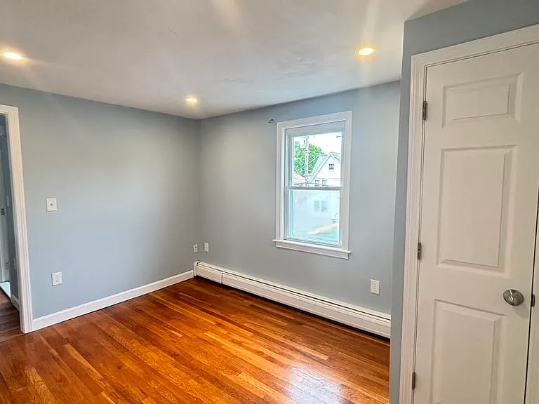 29 Newton Pl #B — Photo 10