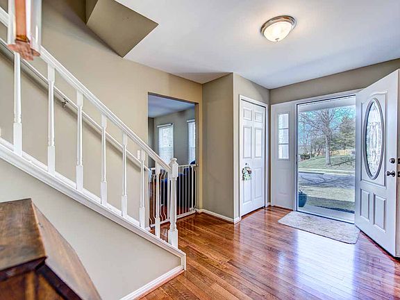 5th image of 3325 Thorngate Dr