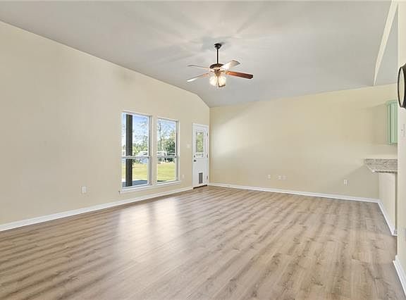 5th image of 42211 Broadwalk Ave