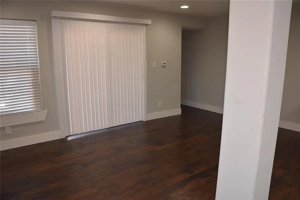 1 bed, 1.5 bath, 840 sqft, $1,395 — Photo 4