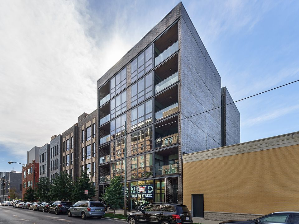 1st image of 1018 N Larrabee St #4S