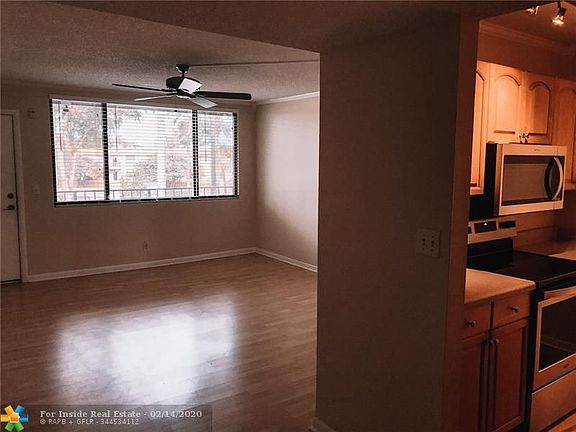5th image of 1901 N Andrews Ave APT 220