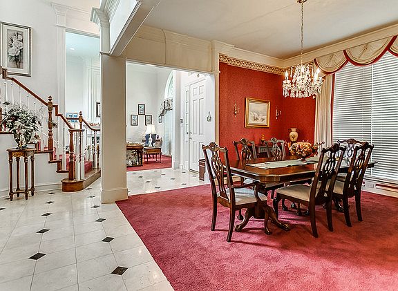 4th image of 5609 Woodhaven Ct