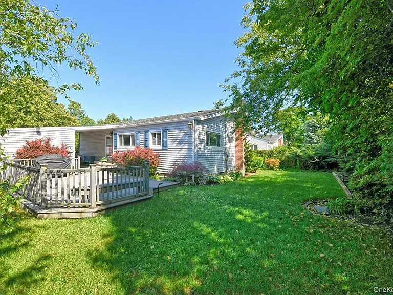 18 Shelter Hill Rd — Photo 22