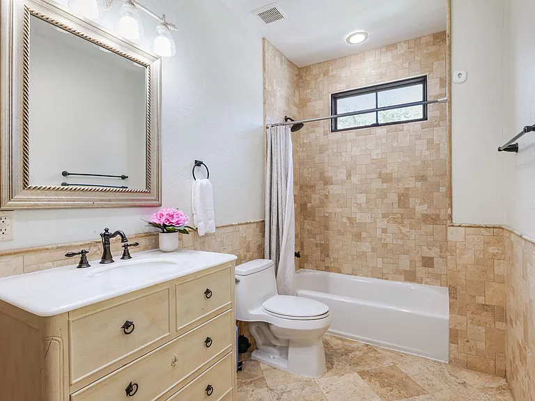 4555 W Swann Ave — Photo 41