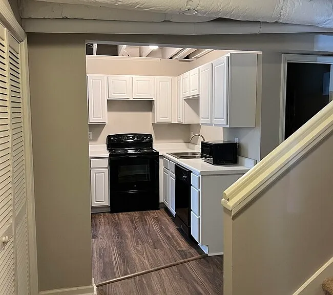 1363 Markan Dr NE #B — Photo 3