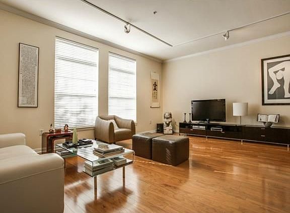 5th image of 2305 Worthington St #109