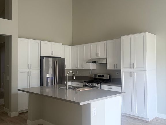 3rd image of 12240 Appian Dr