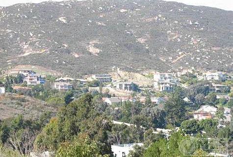 4th image of 17240 Via Del Campo