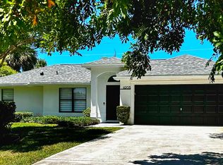 6205 SE Circle St, Hobe Sound, FL 33455