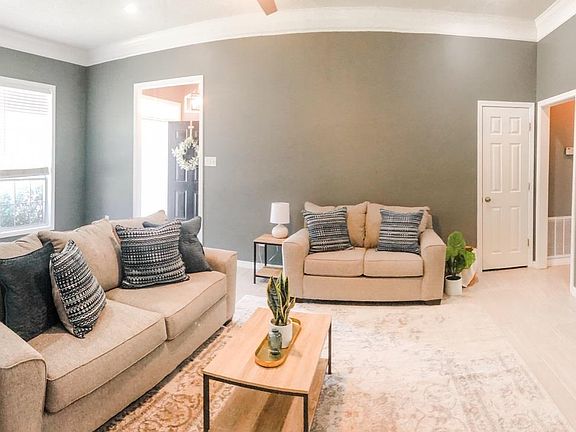 5th image of 212 Winchester Dr