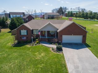 1525 Tomahawk View Dr, Sevierville, TN 37876