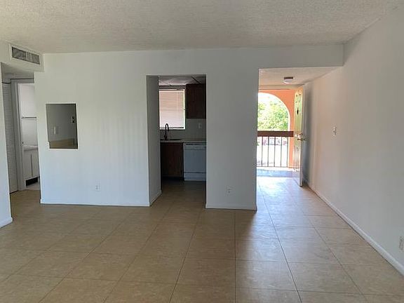 2nd image of 1920 N Congress Ave APT 202