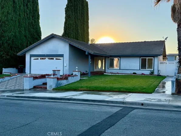 25321 Pike Rd, Laguna Hills, CA 92653