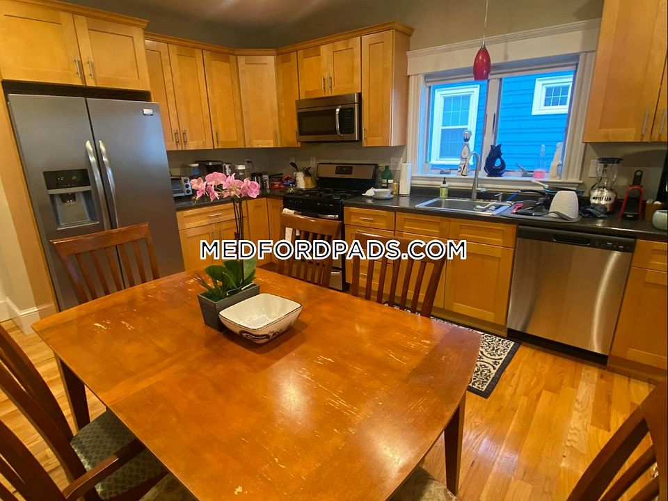 1st image of 44 Stanley Ave #0