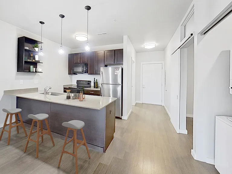 310 N Cedar St — Photo 8