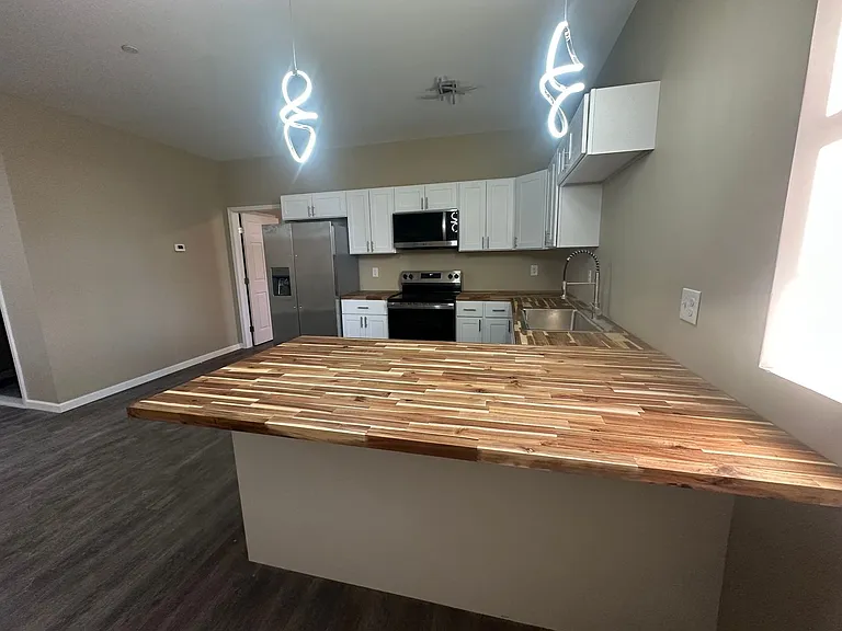550 Spruce St — Photo 23