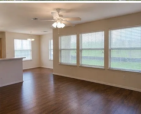 636 Fort Thomas Pl — Photo 3
