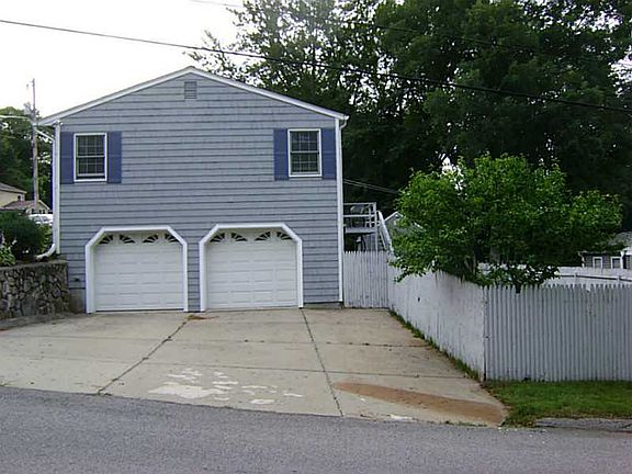 4th image of 15 Warren Ave