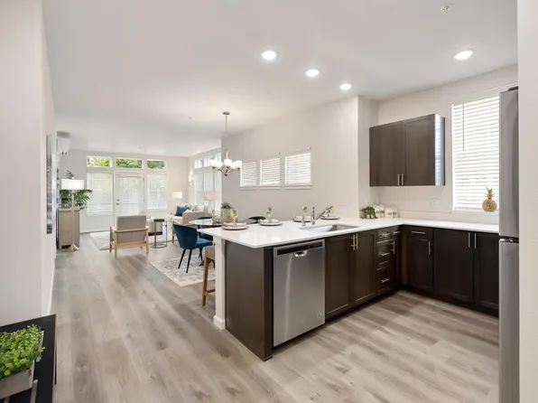 Ward Lake Apartments