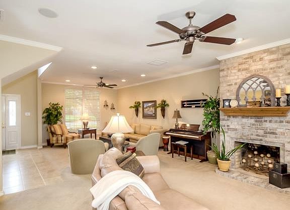5th image of 2407 Pebble Dr