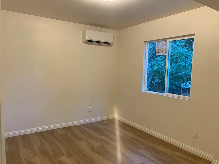4444 Gainsborough Ave — Photo 9