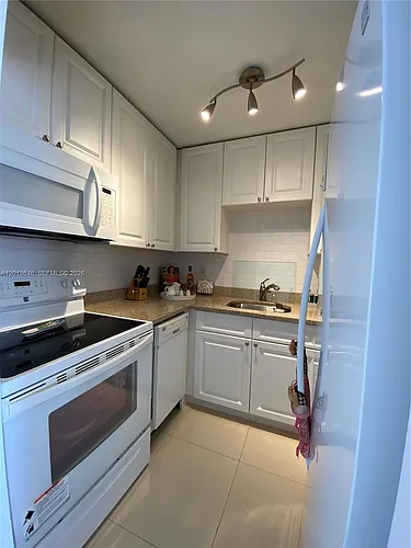 5050 NW 7th St #312 Photo 1