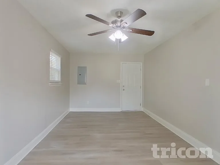 5801 Leaf Ct — Photo 11