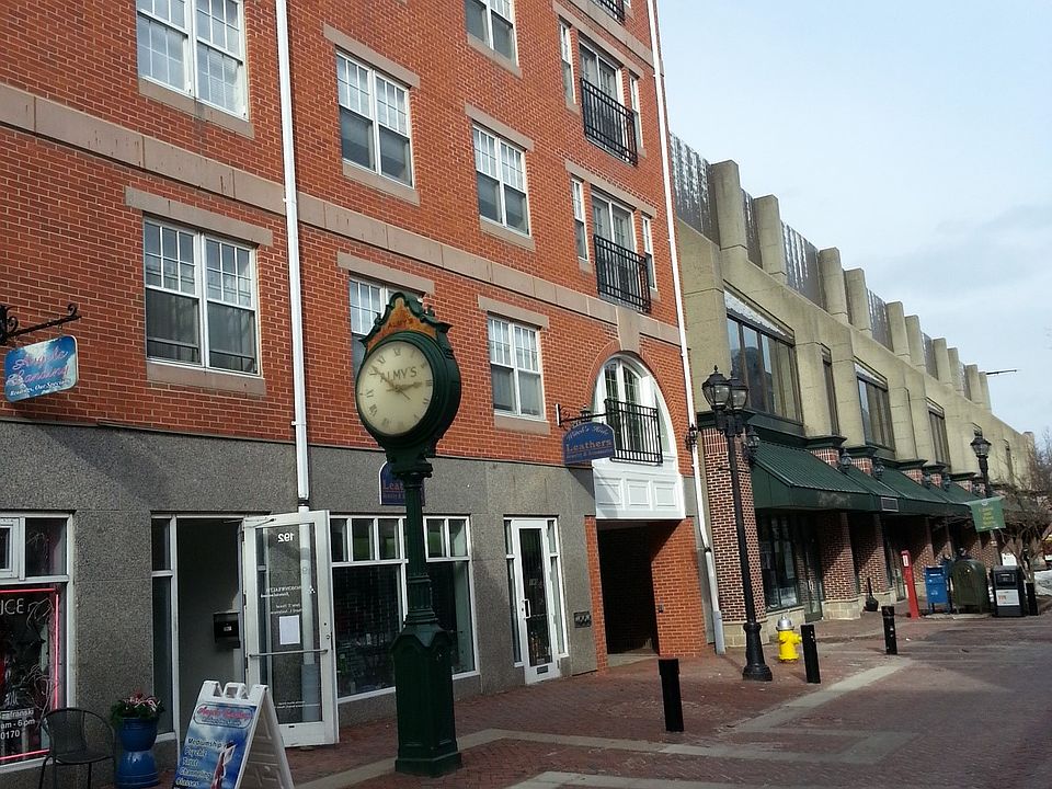 1st image of 11 Church St Unit 320