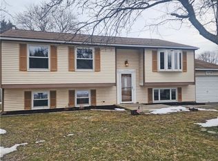 3258 Wildflower Dr, Walworth, NY 14568