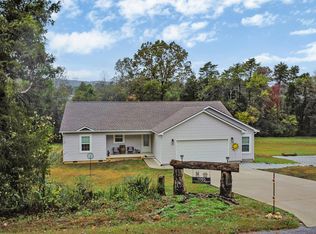 1095 Fugate Rd, Evensville, TN 37332