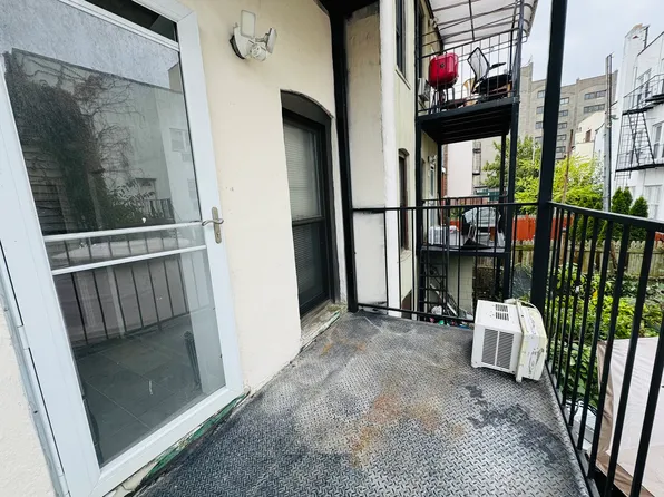 25-38 22nd Street image 17 of 17