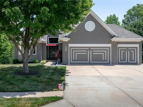9219 N Flora Ave, Kansas City, MO 64155